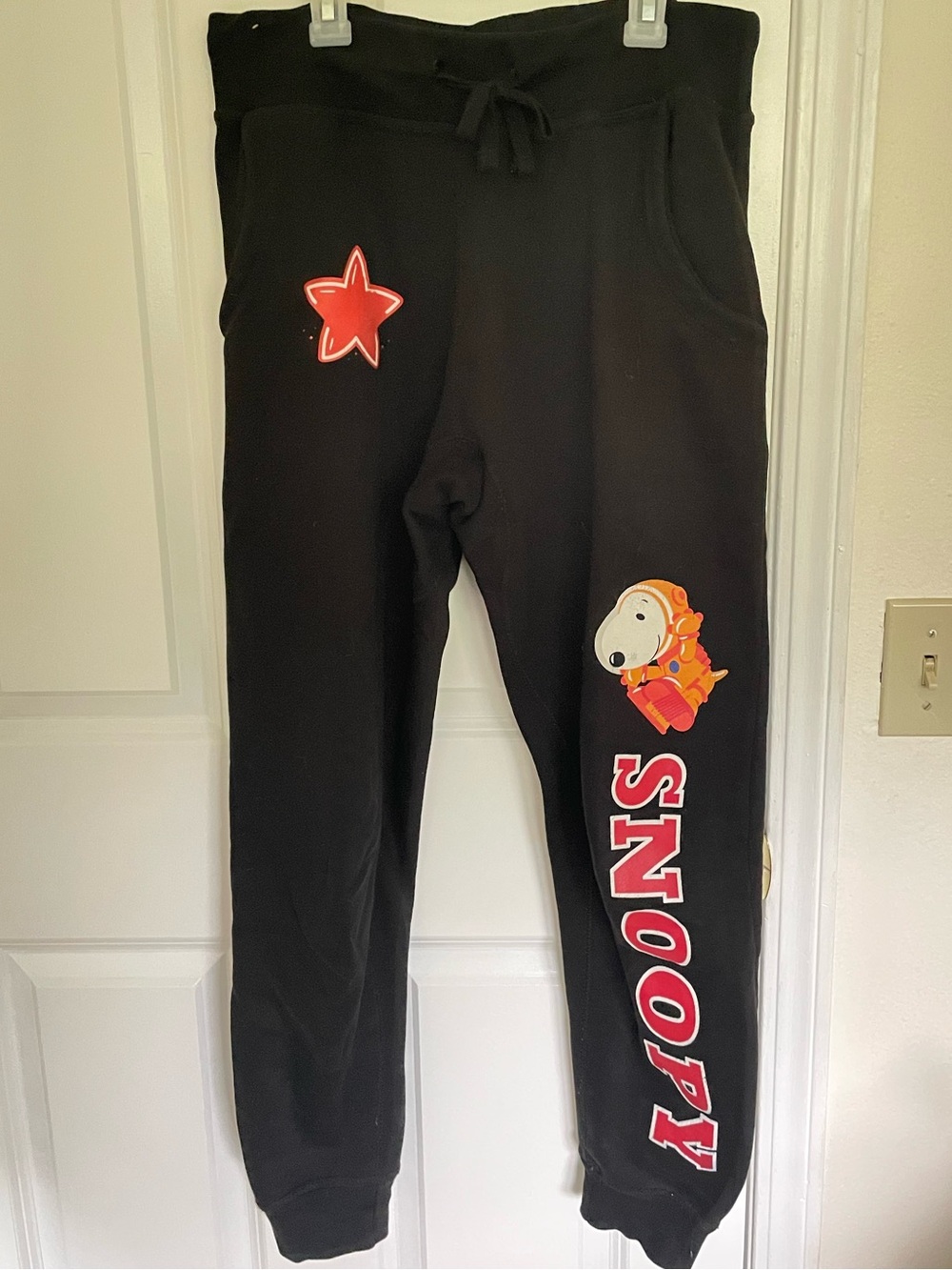 Peanuts snoopy astronaut Thanksgiving day parade Black Sweatpants